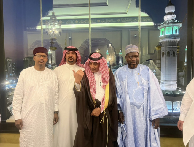 ​Serigne Cheikhouna Mbacke El Hadji Bara , l'un des rares sénégalais a avoir le privilège d'entrer dans la Kaaba.