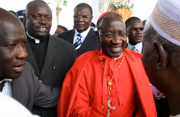 Négociations entre le Cardinal Théodore Adrien Sarr et César Atoute Badiate à Sao Domingos : Un échec patent Négociations entre le Cardinal Théodore Adrien Sarr et César Atoute Badiate à Sao Domingos : Un échec patent