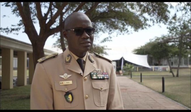 Posts sur les réseaux sociaux: Le Cemga Cheikh Wade avertit les militaires et menace... Posts sur les réseaux sociaux: Le Cemga Cheikh Wade avertit les militaires et menace...