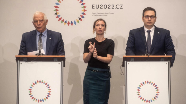 L'UE suspend l'accord de facilitation de la délivrance de visas pour les Russes L'UE suspend l'accord de facilitation de la délivrance de visas pour les Russes