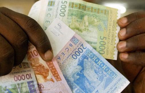 Zone de Captage/ Après avoir siphonné le compte de son père: Un ado vole 35 millions francs à sa mère Zone de Captage/ Après avoir siphonné le compte de son père: Un ado vole 35 millions francs à sa mère