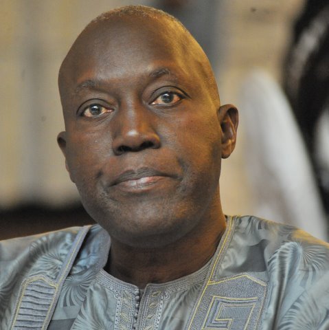 Hormis Oumar Sarr: L'ancien ministre Khadim Gueye et un autre Mbacké Mbacké aussi arrêtés Hormis Oumar Sarr: L'ancien ministre Khadim Gueye et un autre Mbacké Mbacké aussi arrêtés