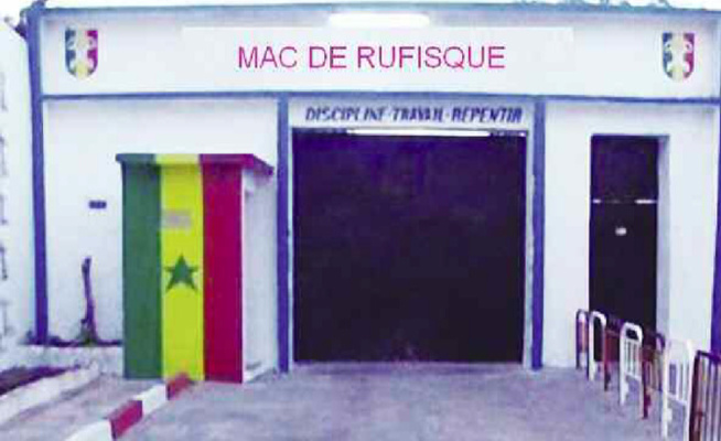Clan, injustice, détournement…à la prison de Rufisque : La gestion de la directrice décriée, les détenues menacent Clan, injustice, détournement…à la prison de Rufisque : La gestion de la directrice décriée, les détenues menacent