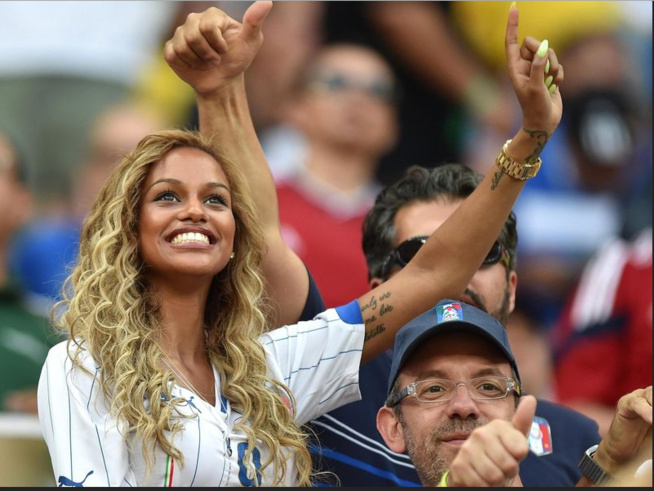 PHOTOS Mme Balotelli après le but de son mari PHOTOS Mme Balotelli après le but de son mari