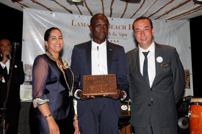 10ème anniversaire du Lamantin : Johnson Mbengue reçoit sa prime de fidélité !