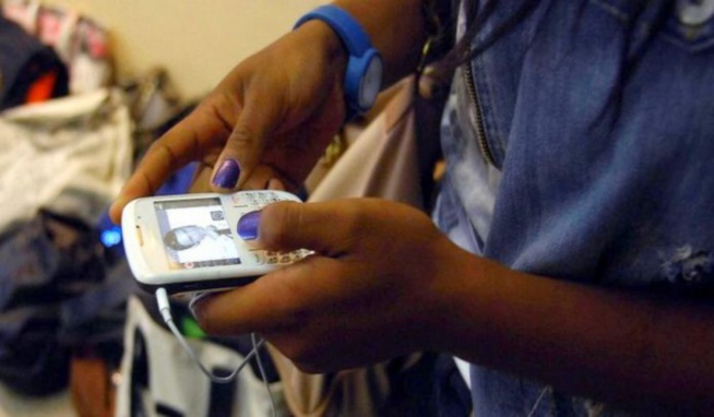 Mbour / Collecte de données à caractère personnel et chantage: Trois vendeurs de portables condamnés Mbour / Collecte de données à caractère personnel et chantage: Trois vendeurs de portables condamnés