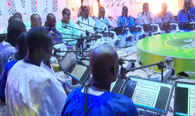 Magal Touba: Lecture des Khassaïdes sur des tablettes, cette trouvaille du Hizbut Tarqiyyah Magal Touba: Lecture des Khassaïdes sur des tablettes, cette trouvaille du Hizbut Tarqiyyah