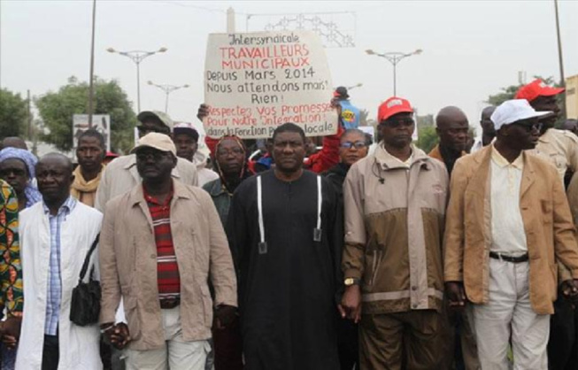 Pour une hausse des salaires : Les Collectivités locales en grève générale les 20, 21 et 22 septembre Pour une hausse des salaires : Les Collectivités locales en grève générale les 20, 21 et 22 septembre
