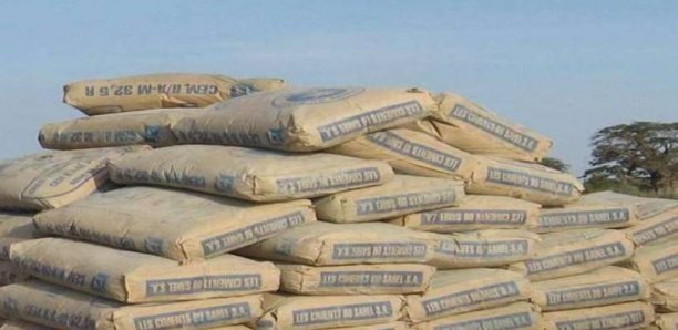 Mbour / Hausse exorbitante sur le prix du ciment: 723 tonnes saisies sur des vendeurs véreux et... Mbour / Hausse exorbitante sur le prix du ciment: 723 tonnes saisies sur des vendeurs véreux et...
