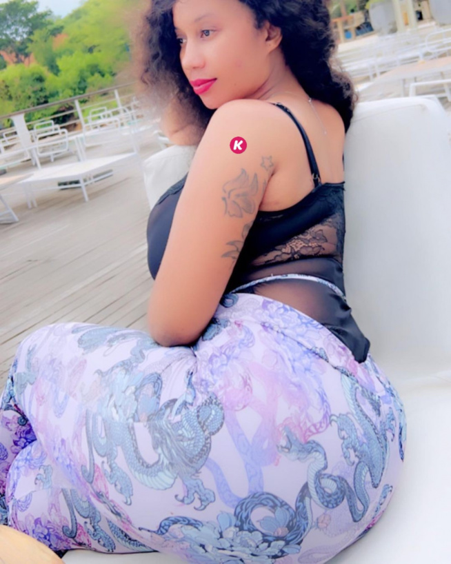 Une vraie bombe, Sasha Caramel atomise la toile avec son derrière