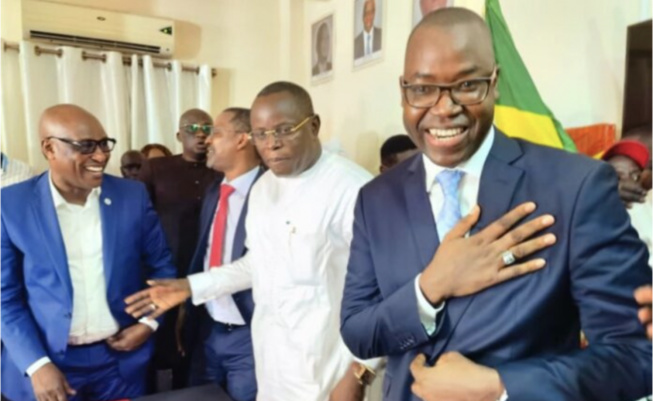 Passation de service folklorique: Diatara et Matar Ba ont provoqué Macky Sall