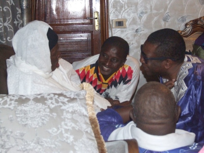 You, Mimi et Moustapha Diakhaté chez le Khalife des Layènes pour « détrôner » Khalifa Sall You, Mimi et Moustapha Diakhaté chez le Khalife des Layènes pour « détrôner » Khalifa Sall