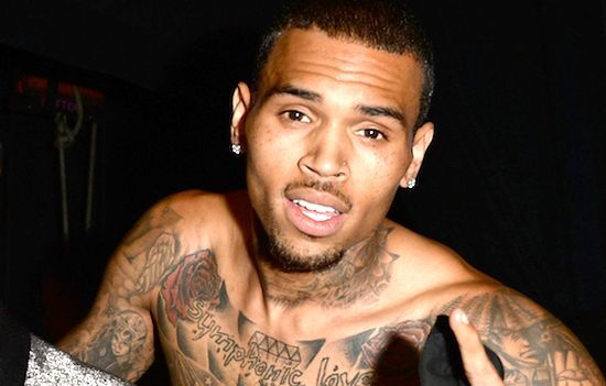 Chris Brown like une photo sexy de Rihanna sur Instagram Chris Brown like une photo sexy de Rihanna sur Instagram
