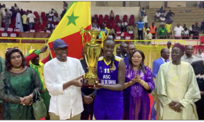 Première sortie officielle : Yankhoba Diatara, le ministre des Sports, « honore » le basket