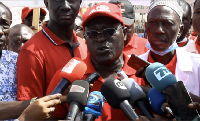 Couverture sanitaire du Gamou de Tivaouane: ”And Gueusseum” suspend son mot d’ordre de grève Couverture sanitaire du Gamou de Tivaouane: ”And Gueusseum” suspend son mot d’ordre de grève