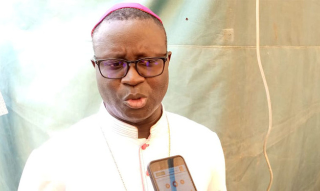 Mgr André Guèye sur l'amnistie: "Le chef de l'Etat est un politicien, mais un croyant mû par des valeurs de tolérance..." Mgr André Guèye sur l'amnistie: "Le chef de l'Etat est un politicien, mais un croyant mû par des valeurs de tolérance..."