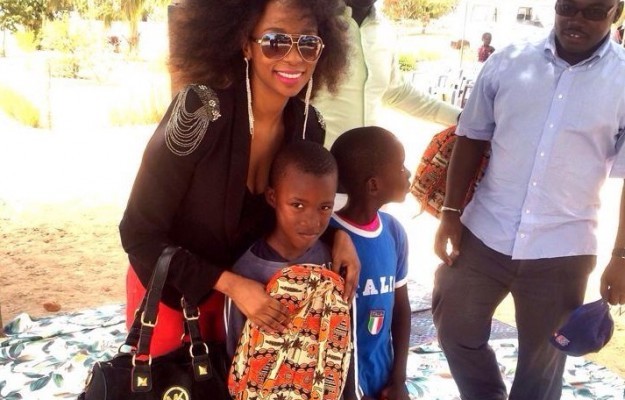 5 photos: Adiouza offre du matériel scolaire à l’école Acofa à Tivaouane peulh. Regardez 5 photos: Adiouza offre du matériel scolaire à l’école Acofa à Tivaouane peulh. Regardez