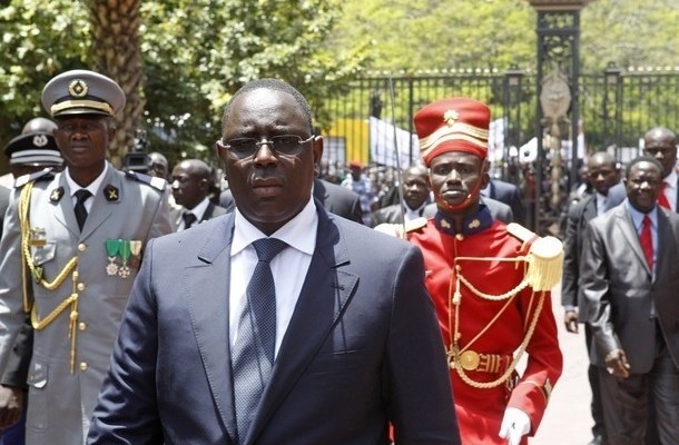 Consultations tout azimut: Dr Cheikh Kanté, Malick Gakou et Amadou Bâ reçus au Palais Consultations tout azimut: Dr Cheikh Kanté, Malick Gakou et Amadou Bâ reçus au Palais