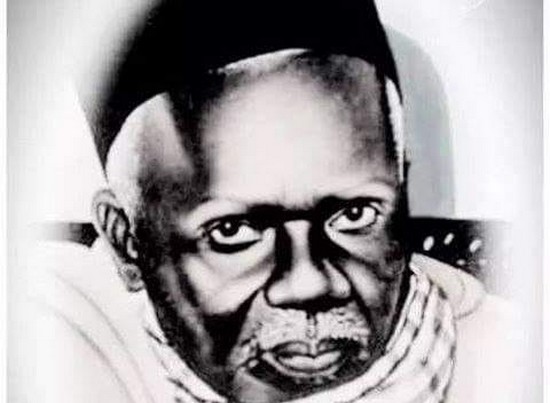 Serigne Babacar Sy : Carrière scientifique et littéraire, Voyages, Education mystique Serigne Babacar Sy : Carrière scientifique et littéraire, Voyages, Education mystique