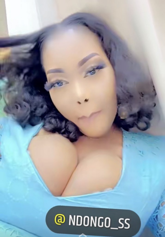 Gamou: Kawtef… Ya Awa expose sa pøitrine bombée et fait du «Diayou»…à Kaolack Gamou: Kawtef… Ya Awa expose sa pøitrine bombée et fait du «Diayou»…à Kaolack