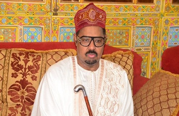 Les dérives carnavalesques des confréries (Par Dr. Ahmed khalifa Niasse) Les dérives carnavalesques des confréries (Par Dr. Ahmed khalifa Niasse)