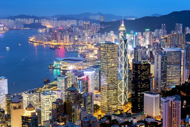 Hong Kong va distribuer 500 000 billets d'avion gratuits aux voyageurs pour relancer le tourisme Hong Kong va distribuer 500 000 billets d'avion gratuits aux voyageurs pour relancer le tourisme