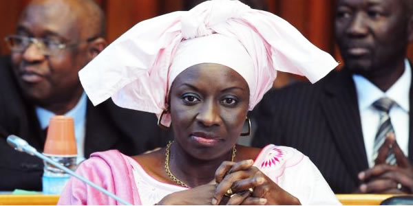 Assemblée nationale : Les précisions de Mimi Touré sur sa proposition de loi Assemblée nationale : Les précisions de Mimi Touré sur sa proposition de loi