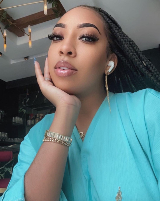 Zeyna Ndour majestueuse dans son look hot Zeyna Ndour majestueuse dans son look hot