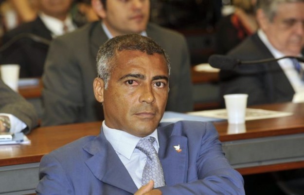 Romario veut envoyer en prison les dirigeants du foot brésilien.