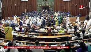 Assemblée nationale: Replay de l'ouverture de la session ordinaire 2022-2023 Assemblée nationale: Replay de l'ouverture de la session ordinaire 2022-2023