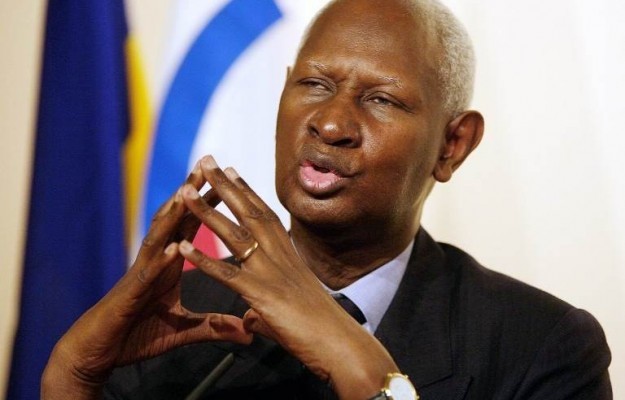 Abdou Diouf sort un livre intitulé « Mémoires » en Octobre Abdou Diouf sort un livre intitulé « Mémoires » en Octobre