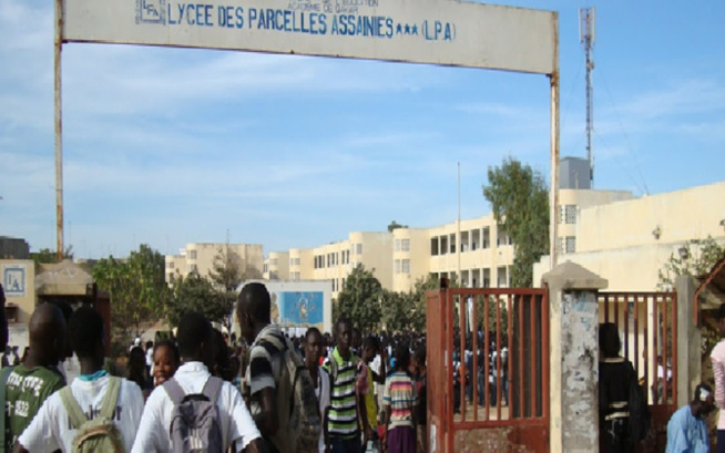 A cause des problèmes d’eau au Lycée des Parcelles assainies : Les enseignants suspendent les cours A cause des problèmes d’eau au Lycée des Parcelles assainies : Les enseignants suspendent les cours