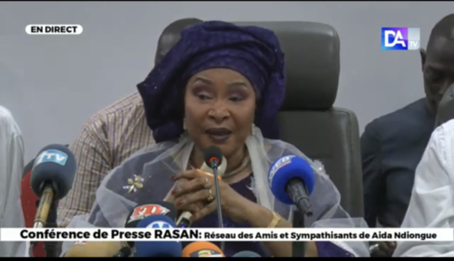 3ème candidature de Macky Sall en 2024: "Je serai la 1ère à l'accompagner" (Aïda Ndiongue) 3ème candidature de Macky Sall en 2024: "Je serai la 1ère à l'accompagner" (Aïda Ndiongue)