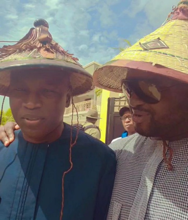 Khelcom : Aly Ngouille Ndiaye ,le nouveau ministre de l’agriculture participe à la récolte des champs Khelcom : Aly Ngouille Ndiaye ,le nouveau ministre de l’agriculture participe à la récolte des champs