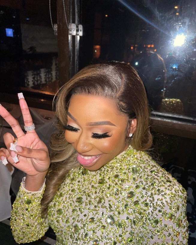 Classe et sublime l'artiste Sénégalo-gambienne Mary Njie de Atlanta expose son charme dans cette robe Classe et sublime l'artiste Sénégalo-gambienne Mary Njie de Atlanta expose son charme dans cette robe