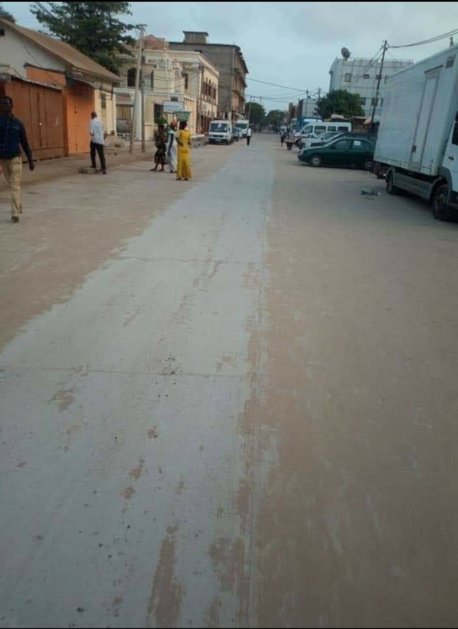 "Adama Barro Président le plus nul": Cheikh Bara Ndiaye déclaré persona no grata en Gambie par le Collectif Républicain "Adama Barro Président le plus nul": Cheikh Bara Ndiaye déclaré persona no grata en Gambie par le Collectif Républicain