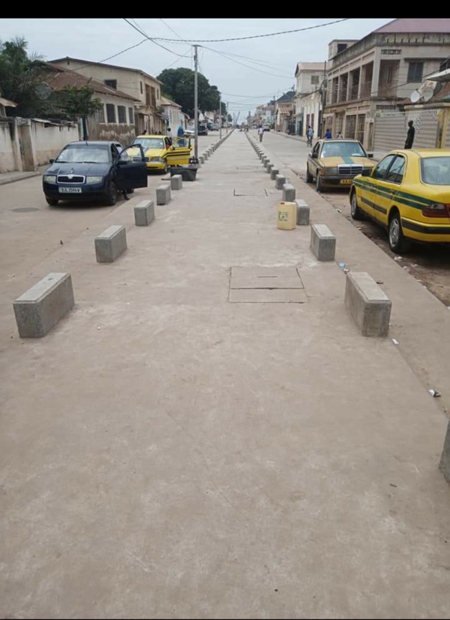 "Adama Barro Président le plus nul": Cheikh Bara Ndiaye déclaré persona no grata en Gambie par le Collectif Républicain "Adama Barro Président le plus nul": Cheikh Bara Ndiaye déclaré persona no grata en Gambie par le Collectif Républicain