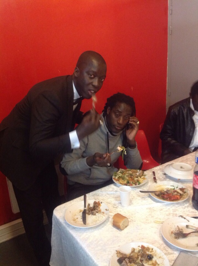 Affaire Mame Gor Diazaka : Bamba Faye chef sécurité du Milliardaire Cheikh Amar siffle la fin du défilé des losers et activistes chez le le Milliardaire Affaire Mame Gor Diazaka : Bamba Faye chef sécurité du Milliardaire Cheikh Amar siffle la fin du défilé des losers et activistes chez le le Milliardaire