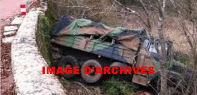Axe Linguère-Dahra: Un camion militaire de Dodji se renverse, un mort et 16 blessés graves Axe Linguère-Dahra: Un camion militaire de Dodji se renverse, un mort et 16 blessés graves