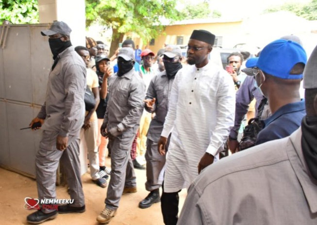 « Nemeeku Tour » à Mbour : La famille religieuse de Malicounda encense le maire Maguette Sène devant Sonko