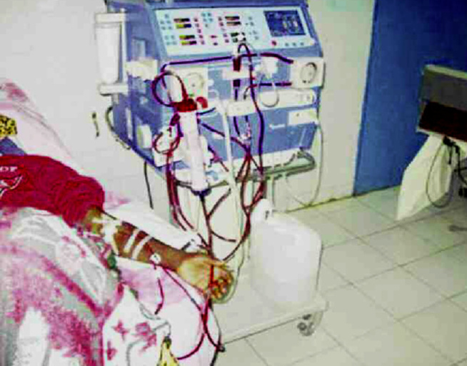 Manque d'eau, manque de médicaments d'urgence, manque de prise en charge... : Le calvaire des hémodialysés Manque d'eau, manque de médicaments d'urgence, manque de prise en charge... : Le calvaire des hémodialysés