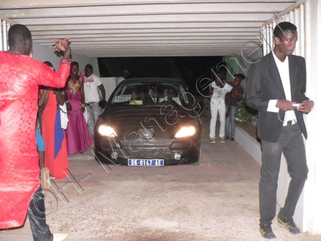 Le vrai faux mariage de Ouzin Keita et Lady Mounass: Intox ou buzz? Le vrai faux mariage de Ouzin Keita et Lady Mounass: Intox ou buzz?