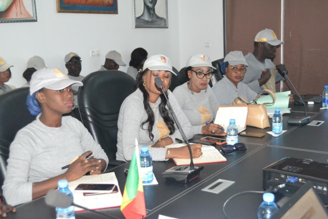 En images réunion de coordination des ALA African Leadership Awards ce 05 Novembre au Marriot Time Square de New York avec le MEDS. En images réunion de coordination des ALA African Leadership Awards ce 05 Novembre au Marriot Time Square de New York avec le MEDS.