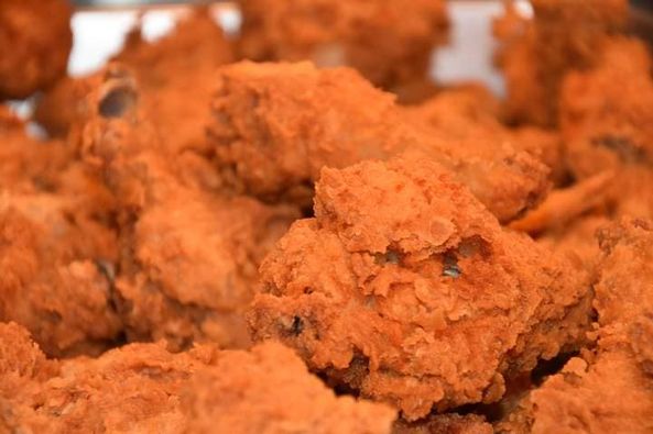 Terminez la journée en beauté en savourant le meilleur poulet frit de Dakar😋, Djolof chicken. Terminez la journée en beauté en savourant le meilleur poulet frit de Dakar😋, Djolof chicken.