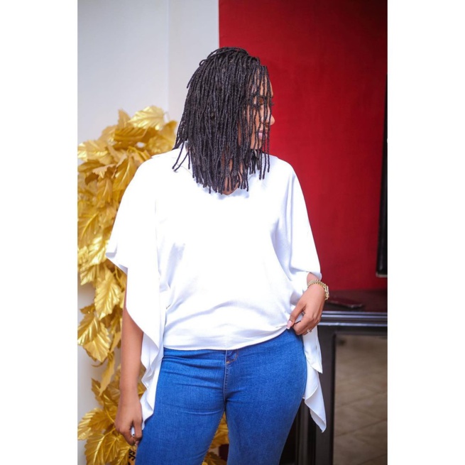 Le look simple et décontracté de l’actrice Amy Léa électrise la toile Le look simple et décontracté de l’actrice Amy Léa électrise la toile