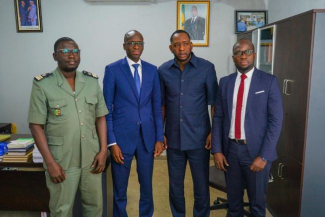 AIBD S.A : Le directeur général Abdoulaye Dièye entame une série de visites dans les différents services de son département. AIBD S.A : Le directeur général Abdoulaye Dièye entame une série de visites dans les différents services de son département.