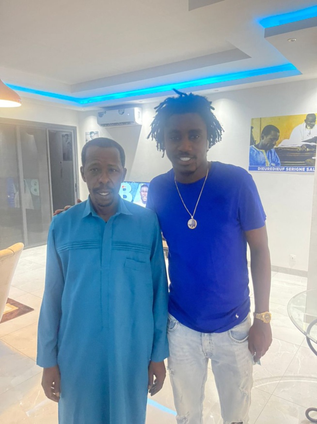 Wally B Seck rend visite à Cheikh Amar après ses térangans lors des récoltes de Khelcome Wally B Seck rend visite à Cheikh Amar après ses térangans lors des récoltes de Khelcome