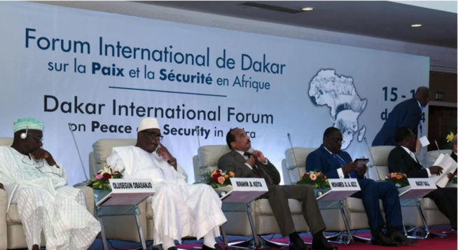 Diamniadio/ Forum sur la paix et la sécurité: Macky Sall accueille les présidents d’Afrique Diamniadio/ Forum sur la paix et la sécurité: Macky Sall accueille les présidents d’Afrique