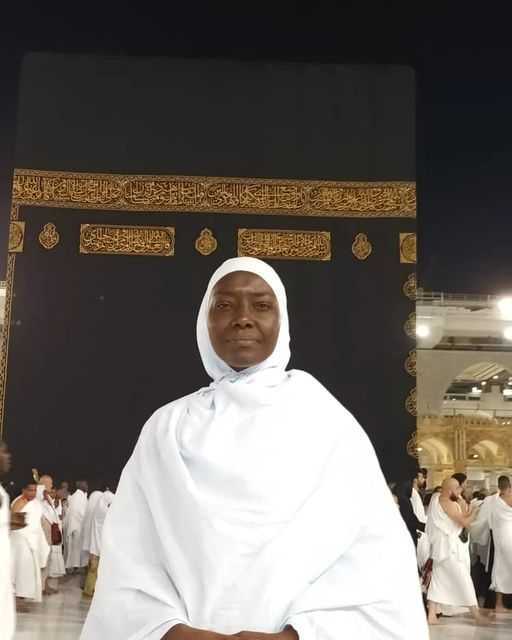 A LA MECQUE ET A MEDINATOUL MOUNAWARA A LA MECQUE ET A MEDINATOUL MOUNAWARA
