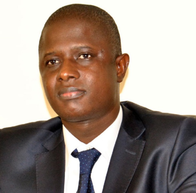 Tortures et abandon de détenus en pleine nuit par la police : Félix Antoine Diome aussi interpellé par le député-activiste Tortures et abandon de détenus en pleine nuit par la police : Félix Antoine Diome aussi interpellé par le député-activiste